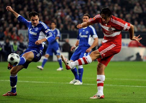 缺兵少将的上海海港，是中超唯一没有输给柔佛新山的球队（人手紧张的上海海港成中超唯一未负柔佛新山的球队）