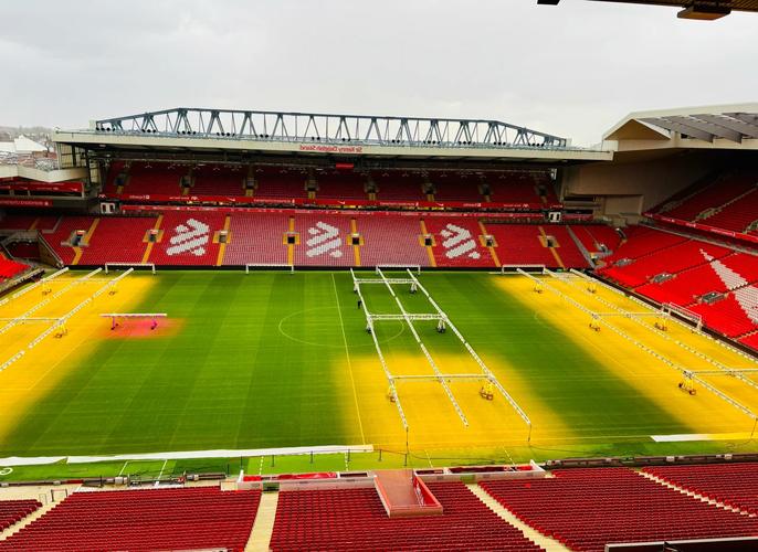 世体：巴萨查出约500起球迷倒卖对阵法兰克福门票的案件（世体：巴萨查获近500起球迷转售对法兰克福之战门票事件）