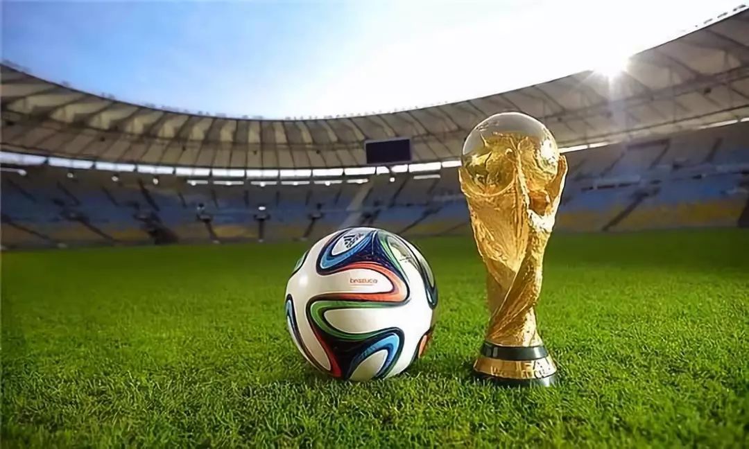 女子篮球联赛精彩进球回顾（女篮联赛高光进球盘点）