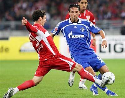 葡体主帅：两次因定位球丢球令人遗憾，拜仁第二球明显犯规（葡体主帅直言两度定位球失守太遗憾：拜仁第二球犯规明显）