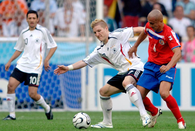 斯内德：姆巴佩会赢得2026年金球奖；没有人效力皇马时想离开（斯内德：姆巴佩将问鼎2026年金球；身在皇马没人想离队）