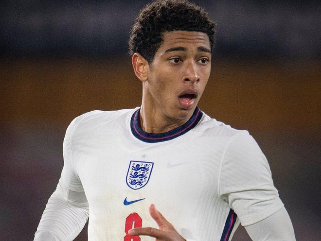 姆本扎：下赛季继续效力铁人，团结一心是实现中超的关键（姆本扎：下赛季将继续为铁人出战，团结一致是冲超关键）