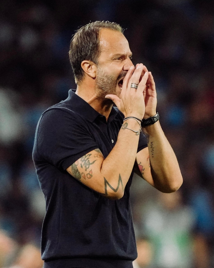 VAR 关键判罚 成为赛后焦点（VAR关键判罚引发赛后热议）