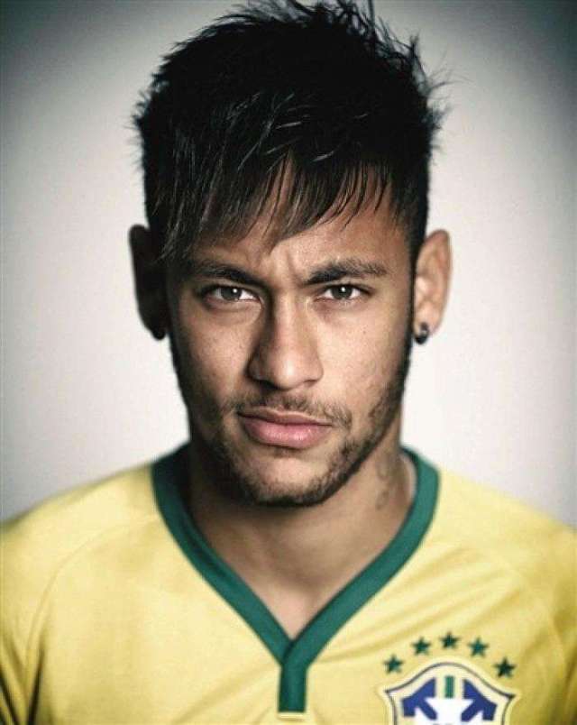 巴萨队长因心理危机或告别诺坎普，关键战屡失误后彻底扛不住了？（关键战频频失误，巴萨队长疑陷心理困境，或将告别诺坎普？）