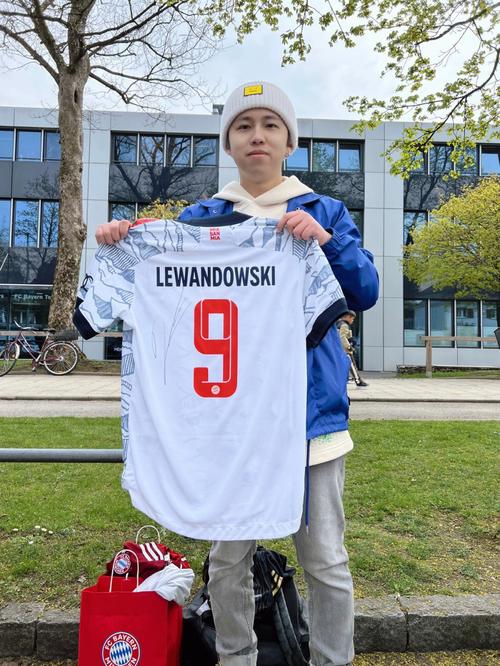 保罗被快船分手前的神秘暗示曝光，首席助教直言“这里没有余地”（快船与保罗分手前疑现神秘信号，首席助教直言：这里没有空间）