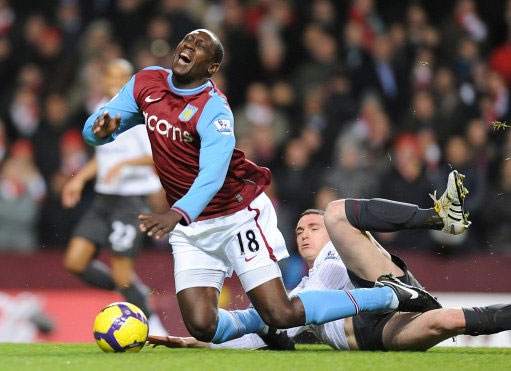 冲刺时刻！年终大战决赛实时赛况：姆巴佩领先C罗不到100票（最后冲刺！年终终极对决最新票数：姆巴佩领先C罗不足百票）