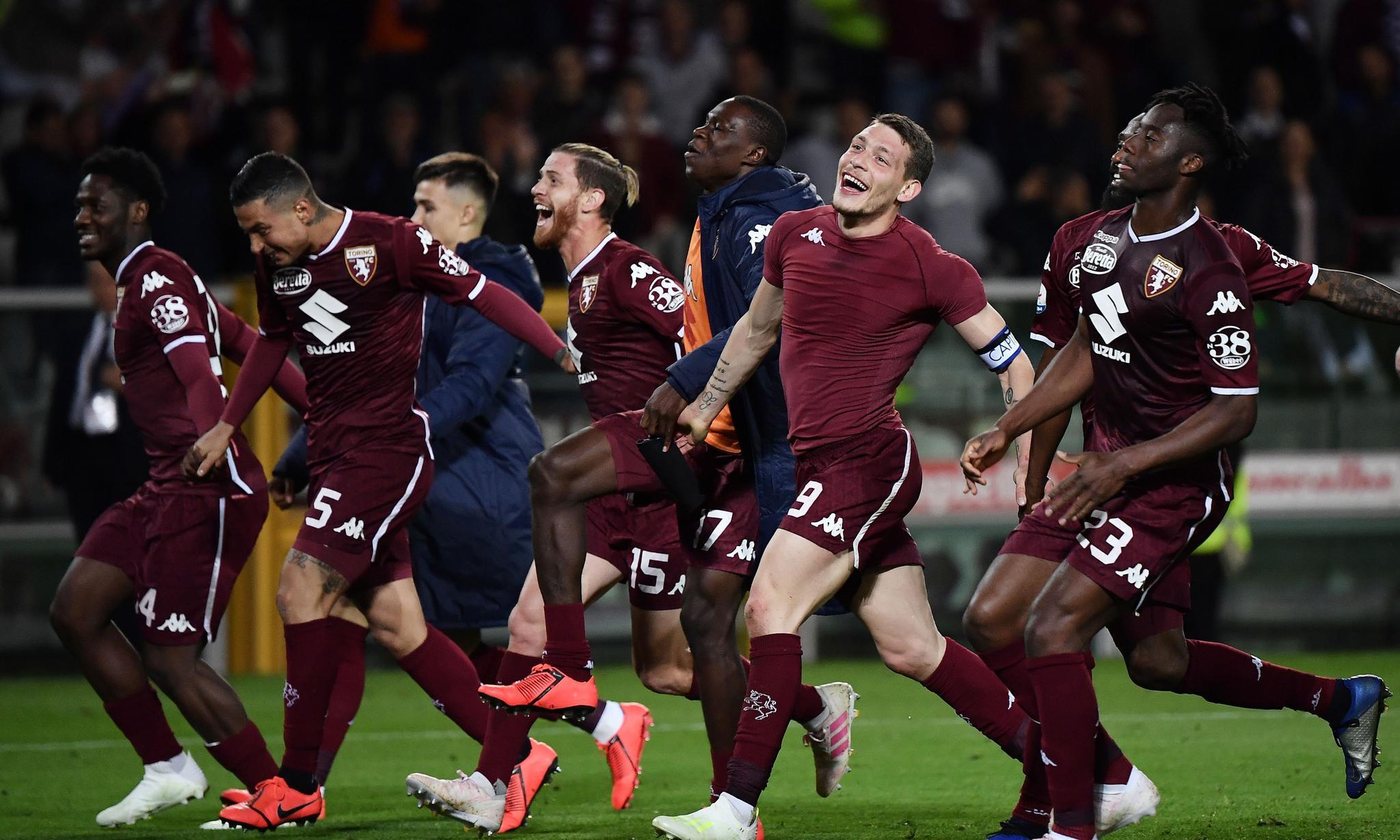 东体：申花主力赛季中后期身心疲劳，阵容一直是“明牌”状态（东体：申花主力后半程身心俱疲，阵容选择长期过于透明）