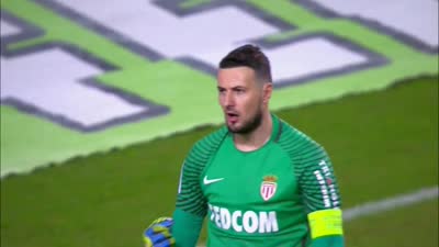 记者：费内巴切有意在冬窗引进罗马前锋多夫比克（记者称费内巴切希望冬窗签下罗马前锋多夫比克）