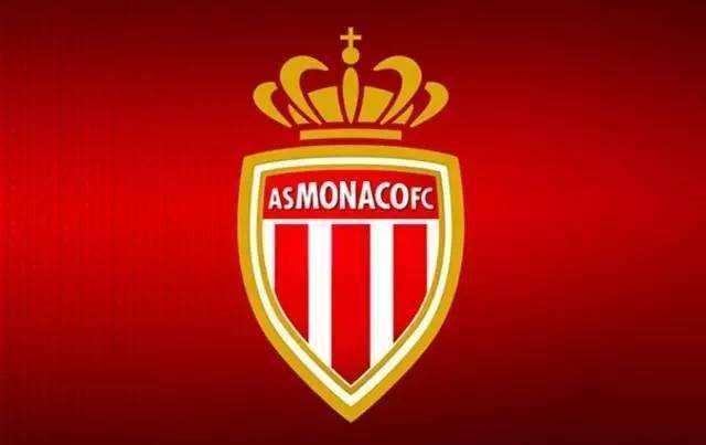 国际米兰连胜，齐沃调整团队，迪乌夫证明实力，马丁内斯复出，球队士气回升。（连胜护航，齐沃变阵奏效，迪乌夫发威，马丁内斯回归，蓝黑军团士气飙升）