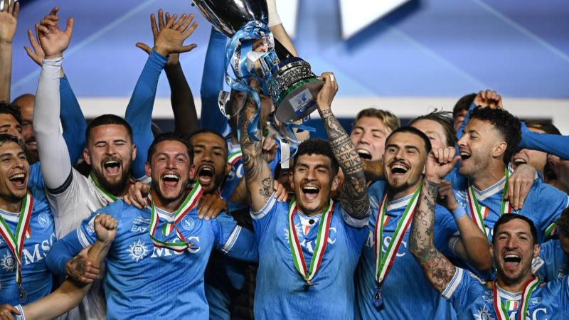 记者：于帕在穆西亚拉等3人续约后改变了自己的续约诉求（记者：穆西亚拉等三人完成续约后，于帕调整了自己的续约要求）