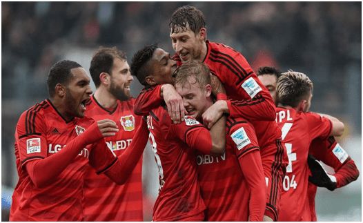 巴萨官方：12月10日对阵法兰克福的欧冠比赛将回归诺坎普举行（巴萨官宣：12月10日欧冠对阵法兰克福的比赛将在诺坎普进行）